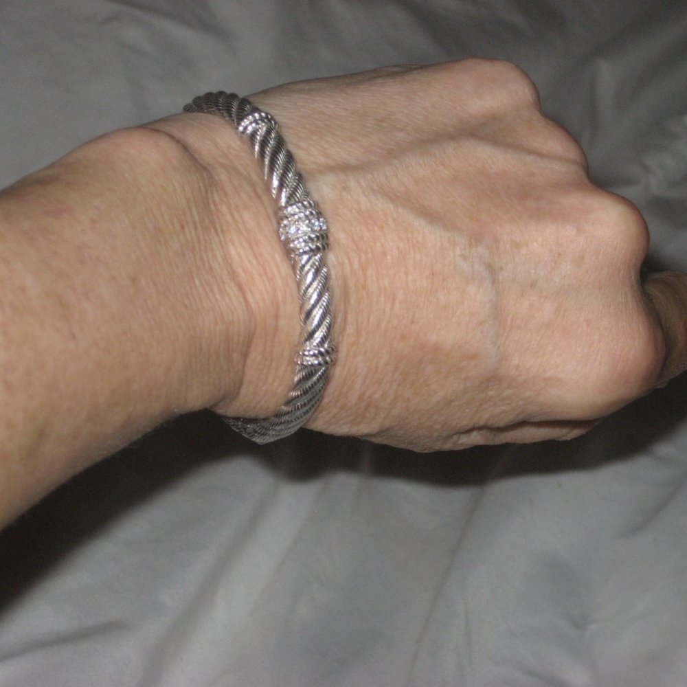 JUDITH RIPKA STERLING CUFF BANGLE BRACELET CUBIC ZIRCONIAS LEVER LATCH